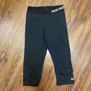 Nike cropped leggings, great used condition